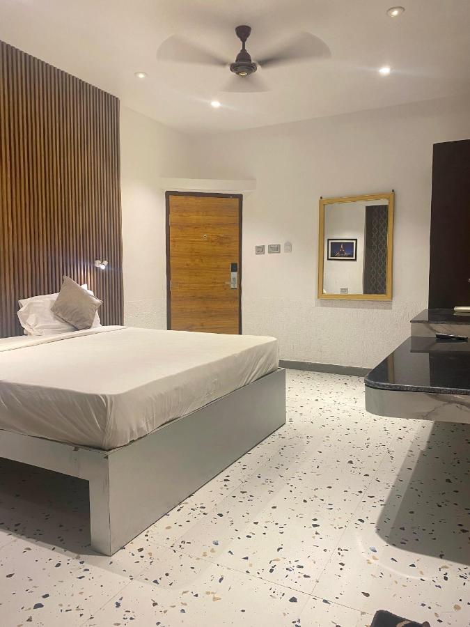 Itsy Hotels Banana Boutique Benares Buitenkant foto