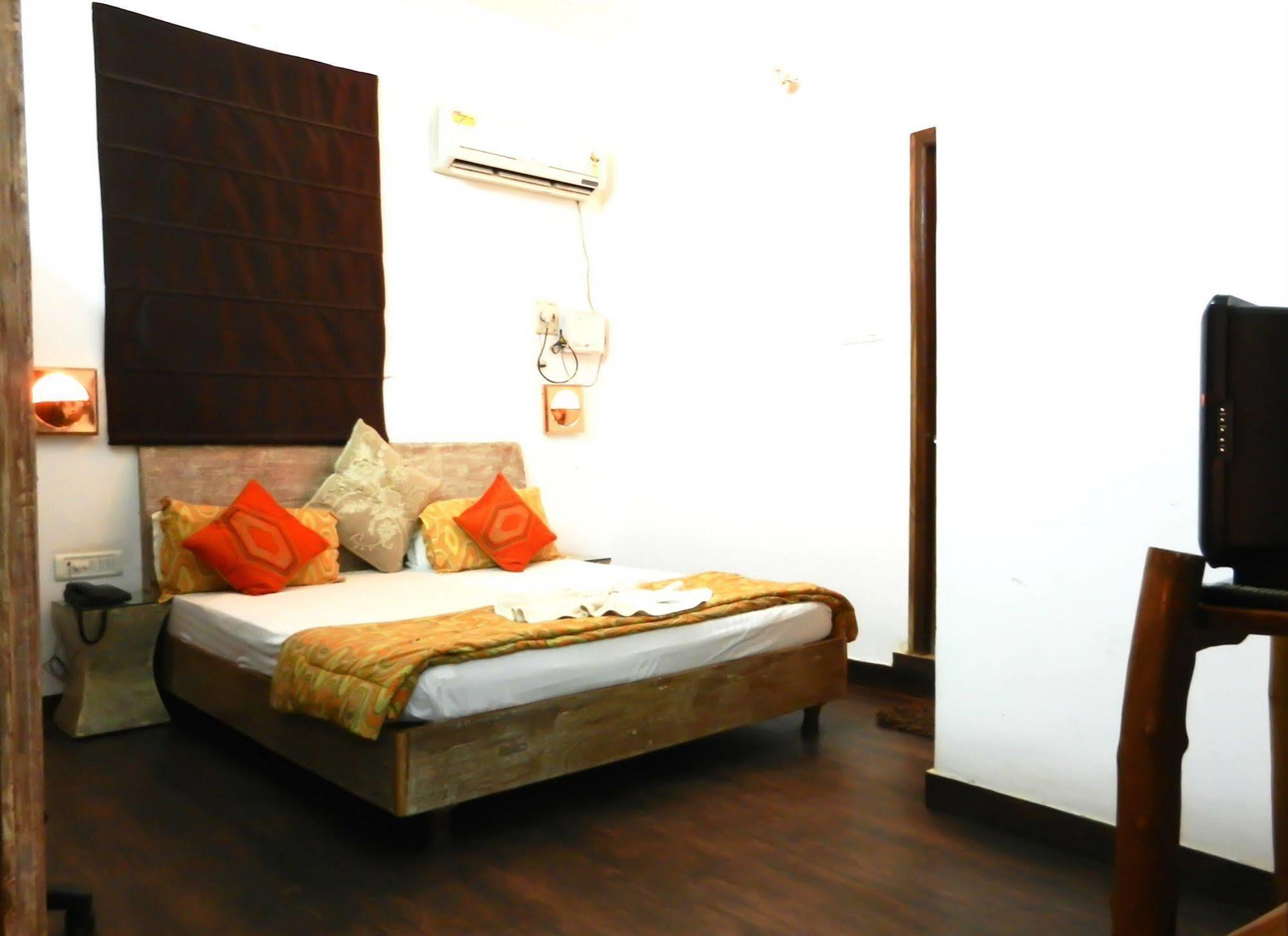 Itsy Hotels Banana Boutique Benares Buitenkant foto