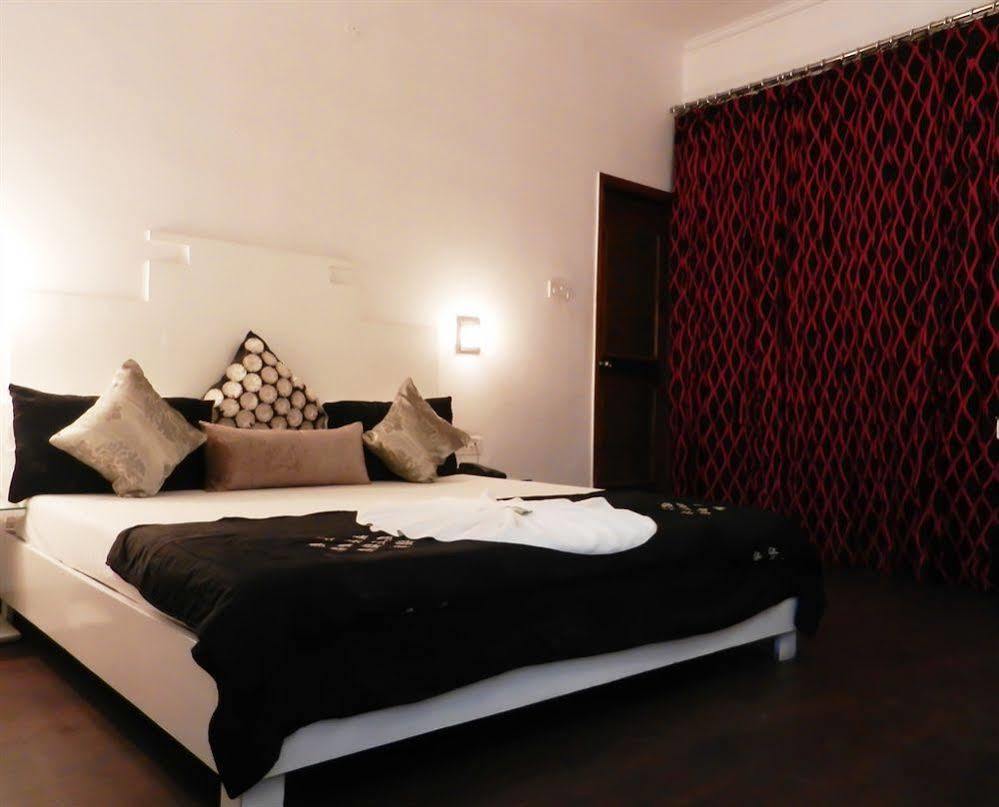 Itsy Hotels Banana Boutique Benares Buitenkant foto